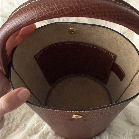 Longchamp Epure Leather Bucket Bag - Picture 7 of 12